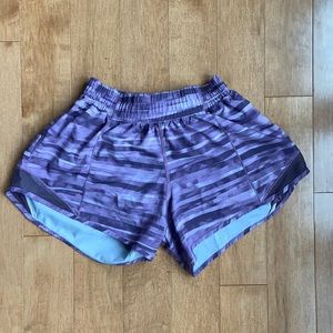 Lululemon Hotty Hot Low-Rise Lined Short 4” Length Size 4
